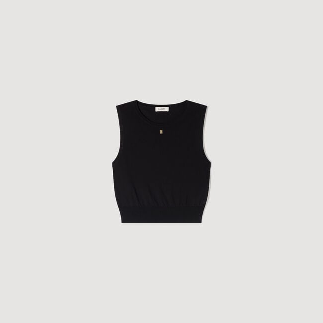 Sleeveless short knit sweater