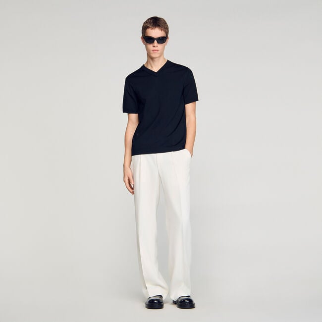Short-sleeve V-neck T-shirt